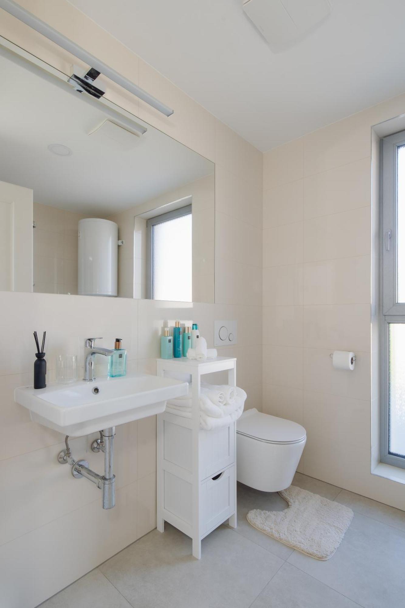 Appartamento Chic With Terrace & View Praga